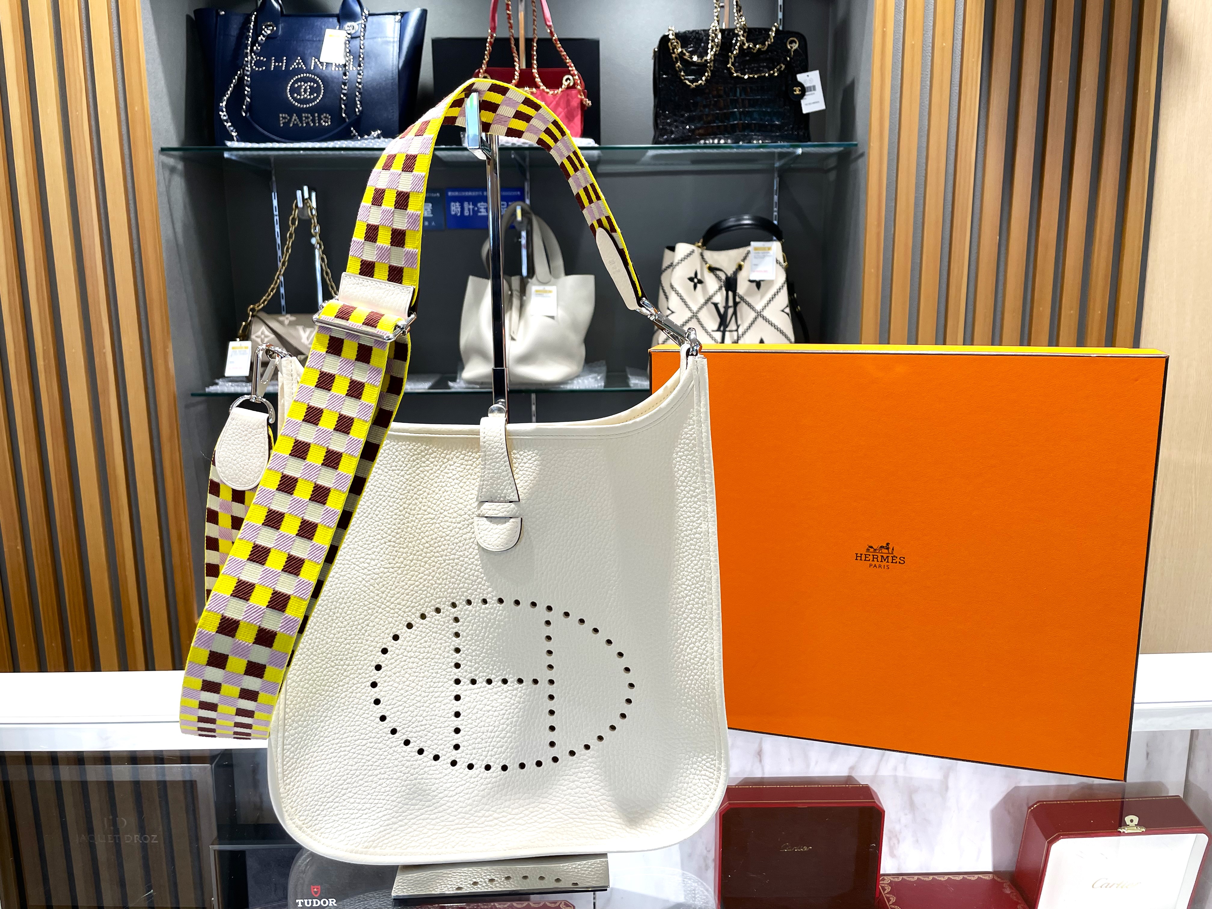 エルメス【HERMES】エブリン PM ナタ マキシカドリーユ U刻を名古屋市