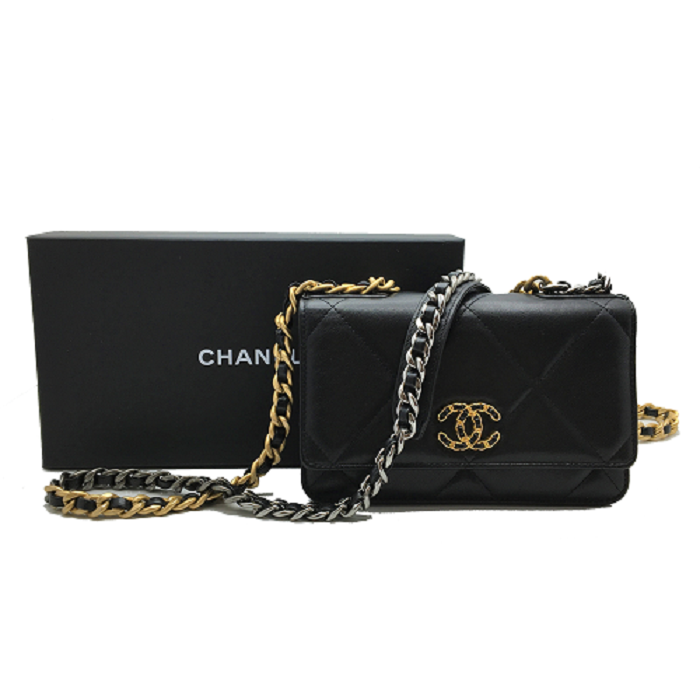 CHANEL19　チェーンウォレット.png