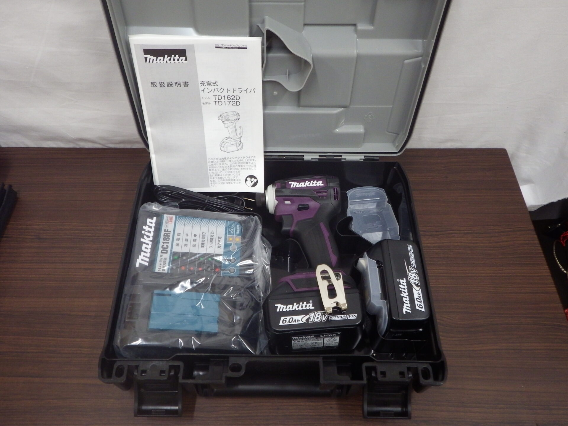 【中古】マキタ　Makita　充電式インパクトドライバ　型番:TD172DGXAP 【フライズ佐賀店】 中古】マキタ Makita 充電式インパクトドライバ 型番:TD172DGXAP