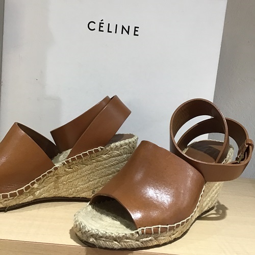 celine_ｽﾄﾗｯﾌﾟｻﾝﾀﾞﾙ.jpg