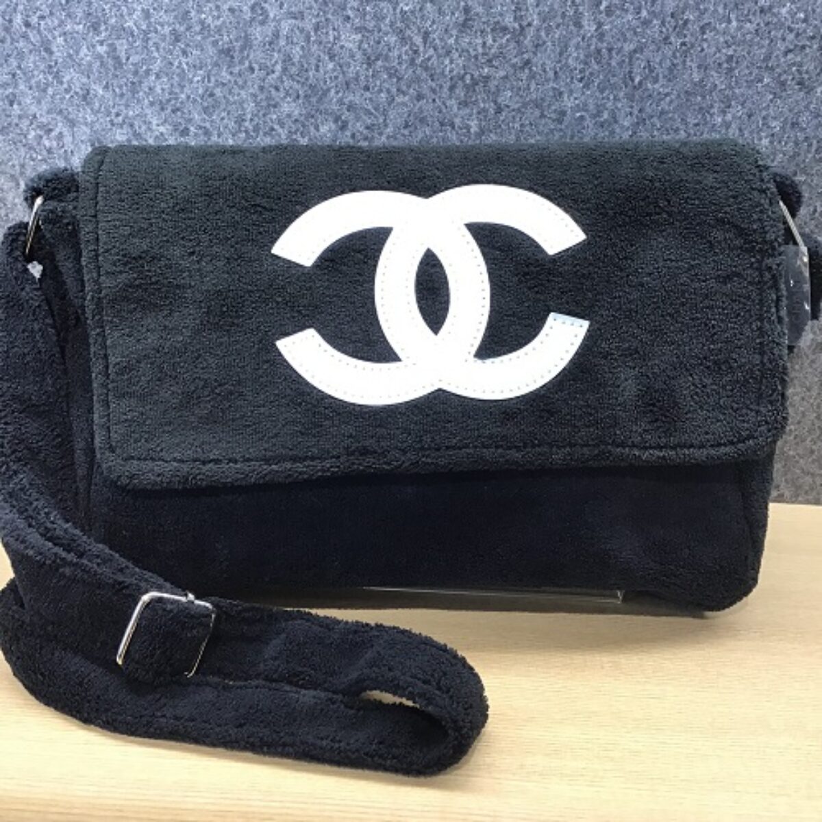 シャネル【新品未使用】 CHANEL ノベルティ ショルダーバッグ (BTS テテ着用) - ショルダーバッグ