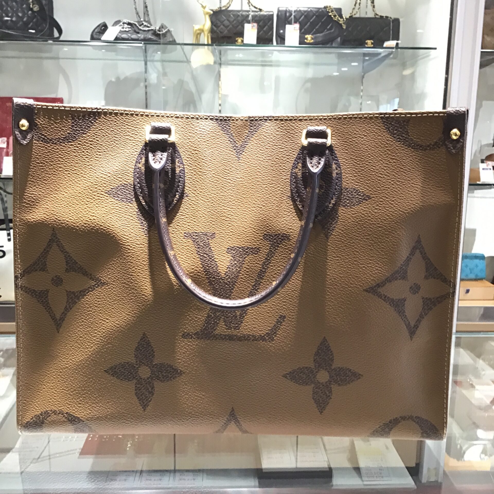 LOUIS VUITTON（ルイ・ヴィトン） M45321 オンザゴーMM】の買取価格と