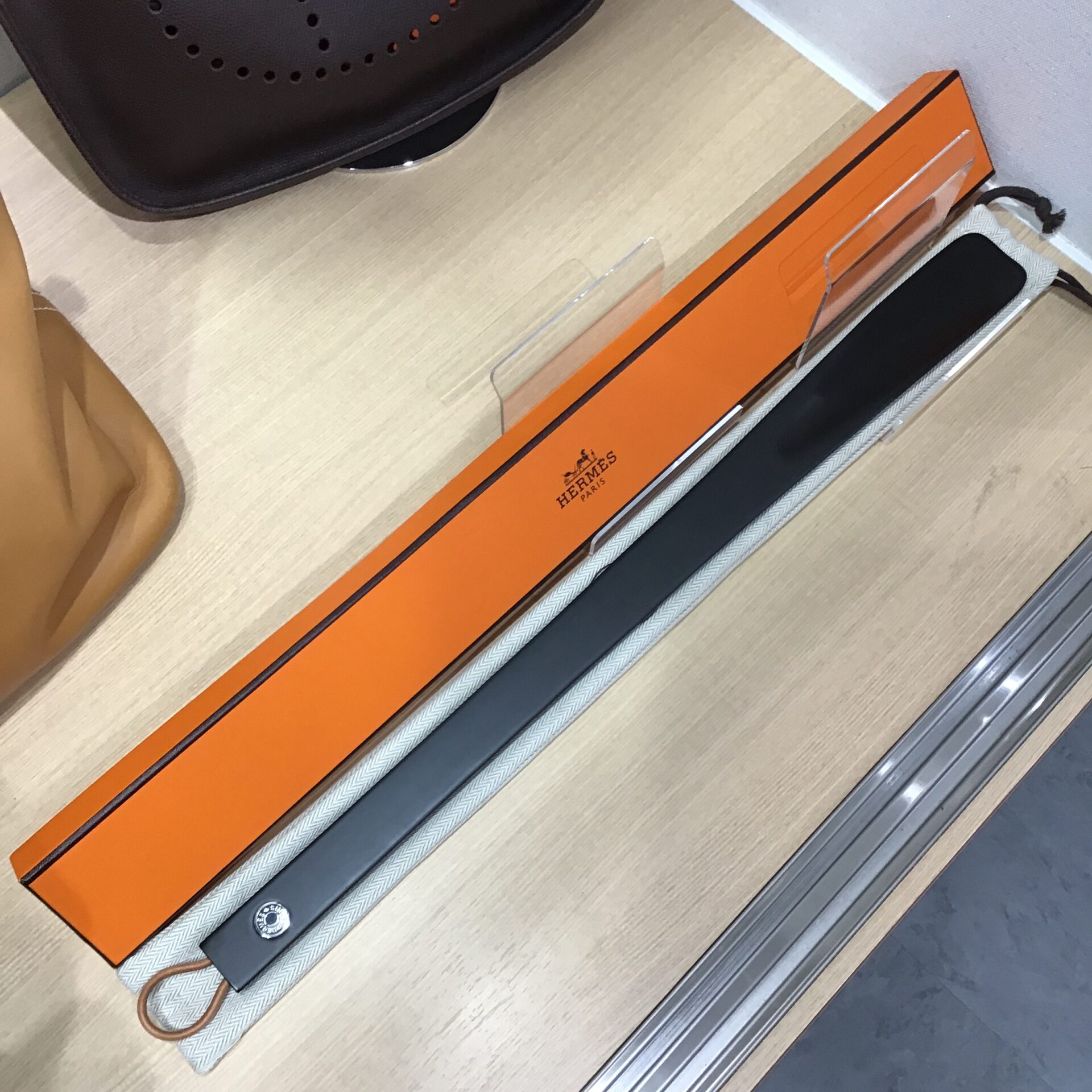 未使用　エルメス　シューホーンGM 靴べら　訳あり 未使用 エルメス シューホーンGM 靴べら 訳あり - メルカリ