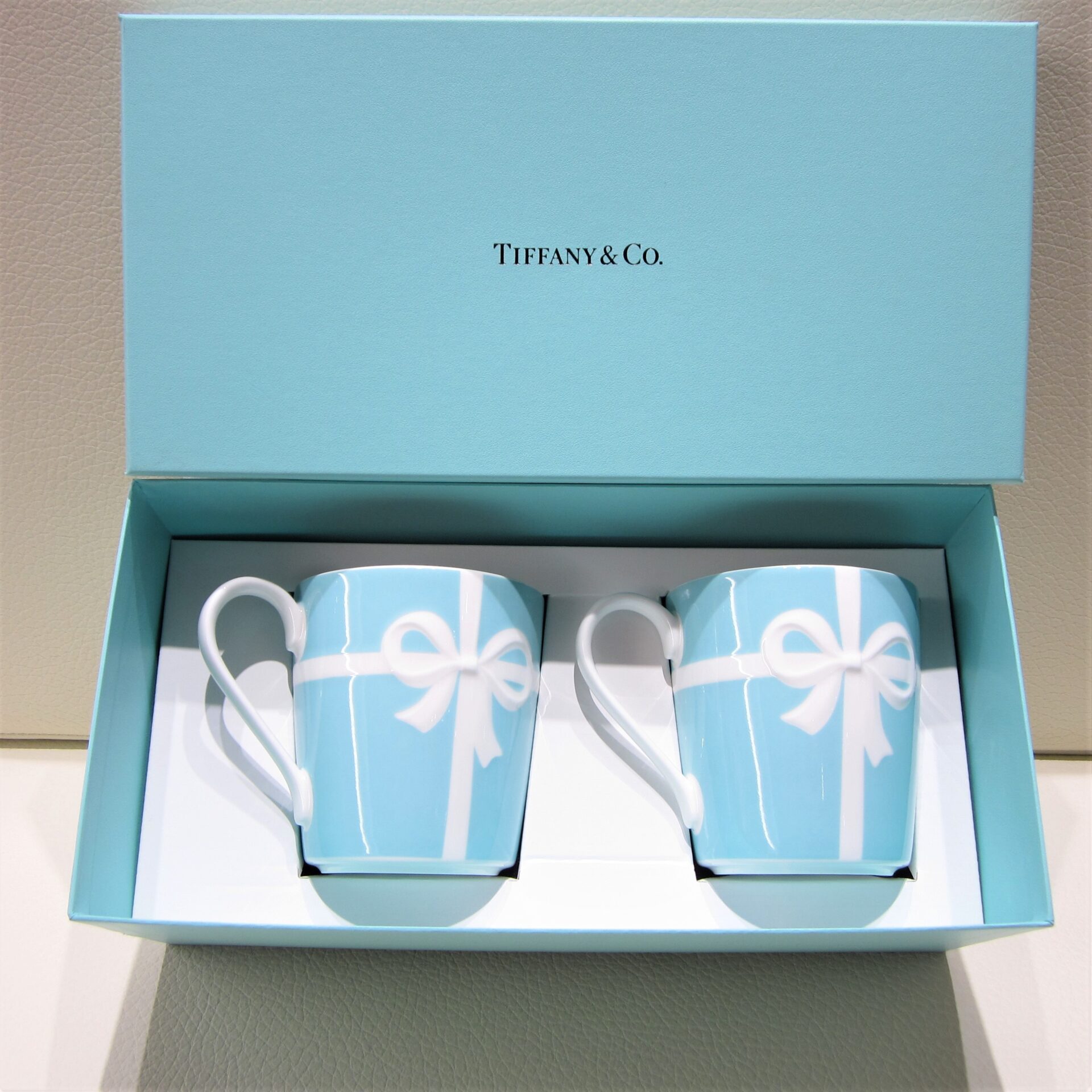 TIFFANY&Coﾃｨﾌｧﾆｰ ﾍﾟｱﾏｸﾞｶｯﾌﾟ ﾌﾞﾙｰﾘﾎﾞﾝﾎﾞｯｸｽ  290-000755-014】を買取いたしました！【質屋かんてい局名古屋東郷店】 | 買取実績 | 質屋かんてい局名古屋東郷店 | 質屋かんてい局