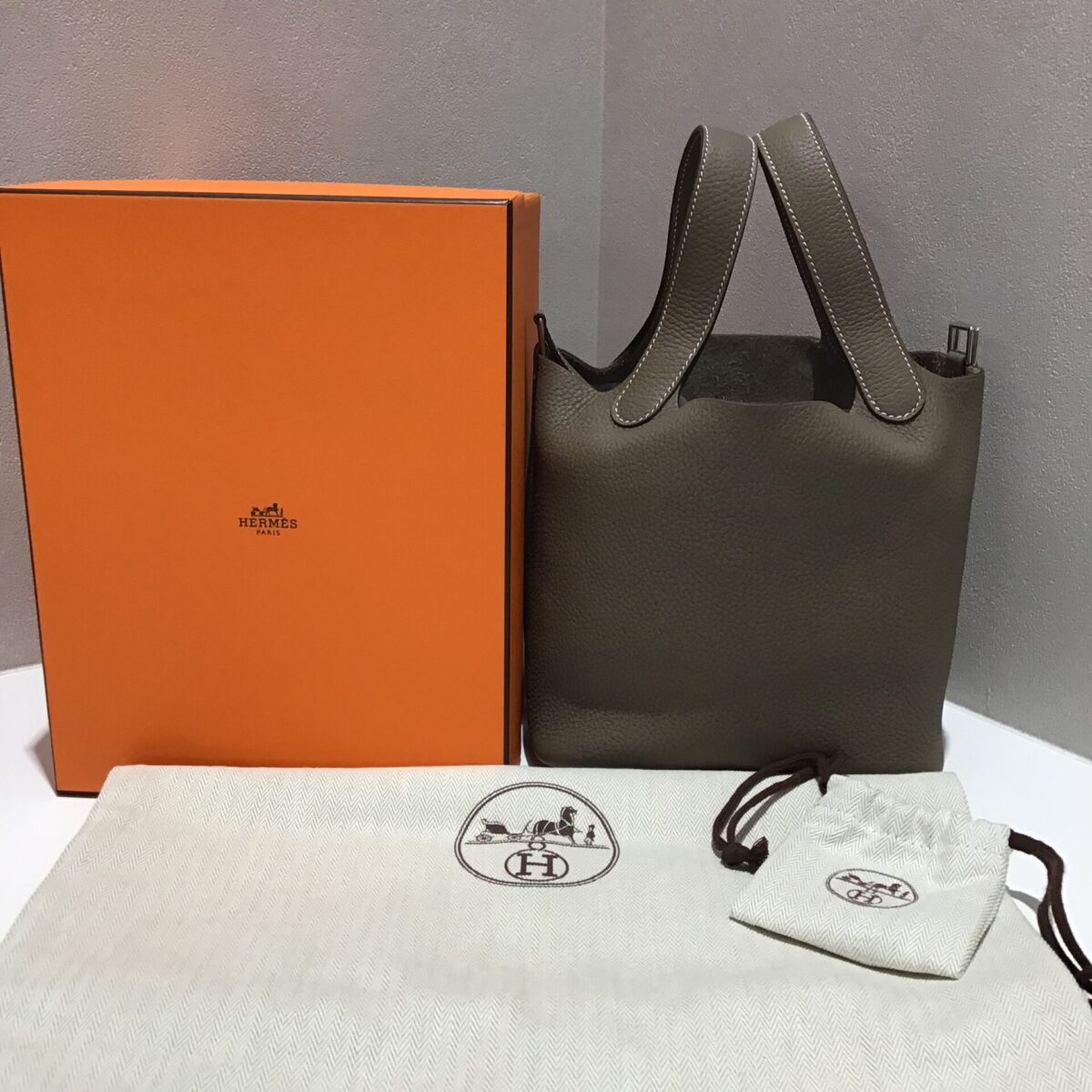 HERMES ピコタン ロック PM 211204