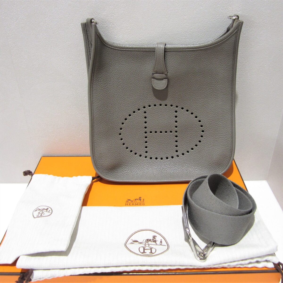 HERMES エブリンPM 210427