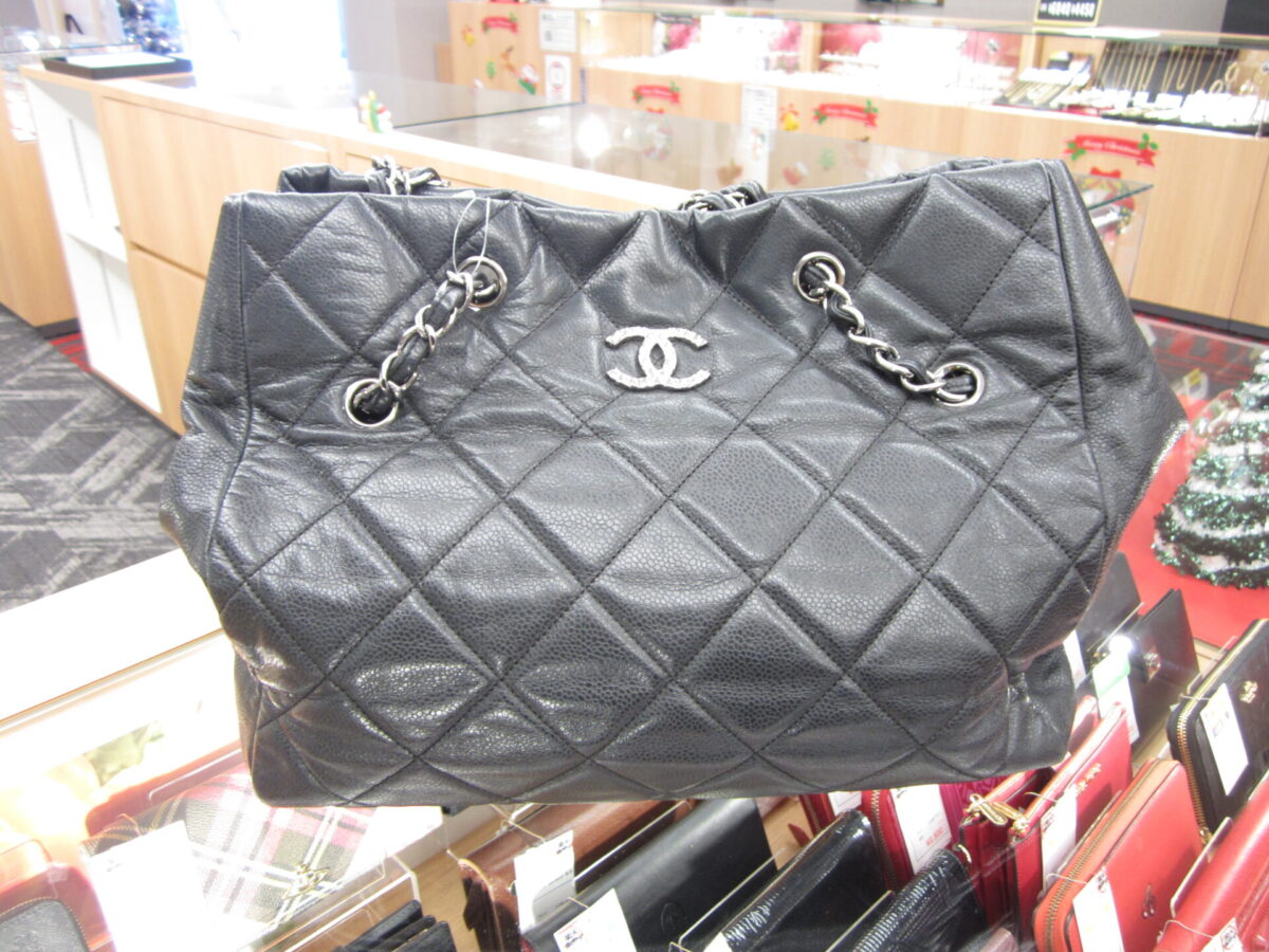 CHANEL　チェーントートバッグ