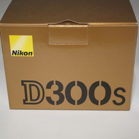 Nikon D300S 箱.JPG