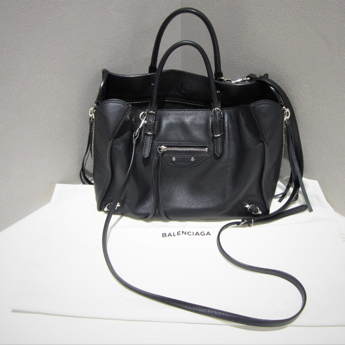 BALENCIAGAペーパーA6 210411