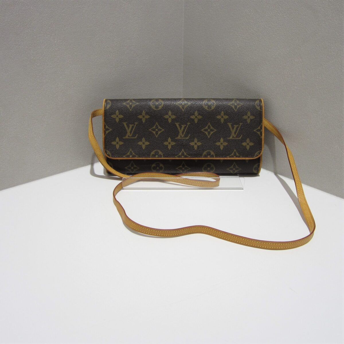 LOUISLOUIS VUITTON ルイヴィトン M51852 モノグラム ポシェットツインGM210604