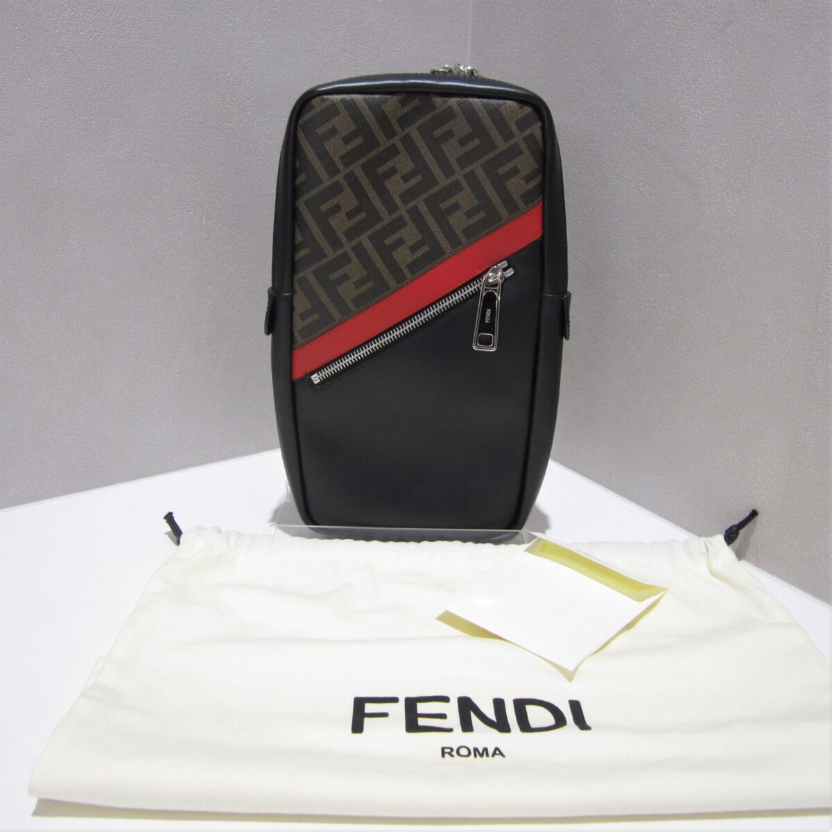 FENDI 7VZ033 A9XS F19P9 ショルダーバッグ 210831