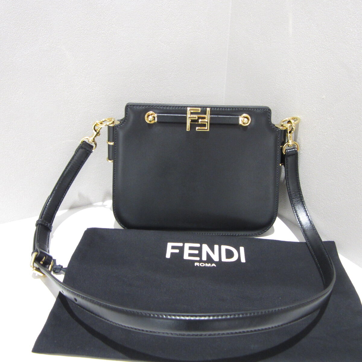 FENDI タッチ 220210