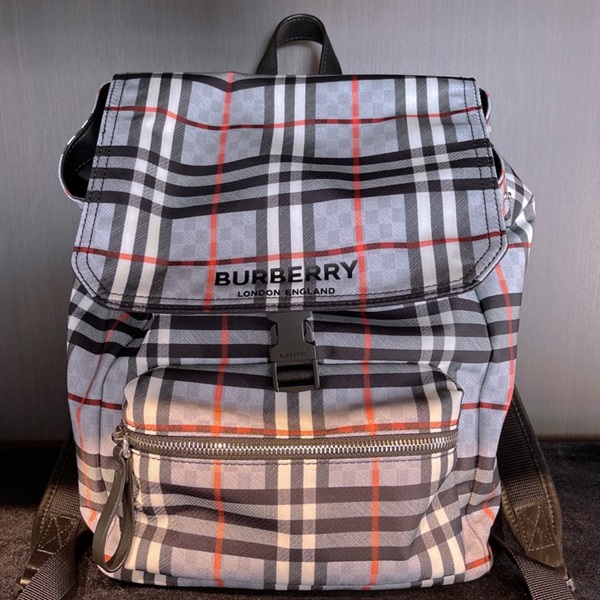 burberry1.jpg